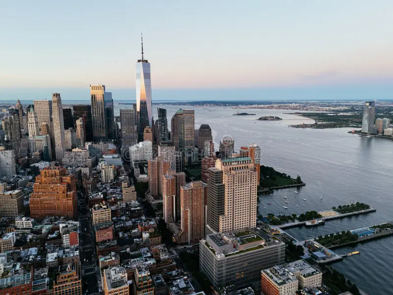 de-septiembre-vuelo-drones-al-centro-comercio-mundial-ciudad-nueva-york-357942844